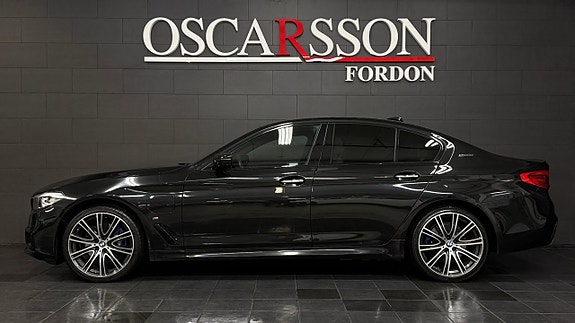 BMW 530e 2 of 5