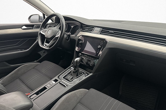 Volkswagen Passat Alltrack 24 of 29