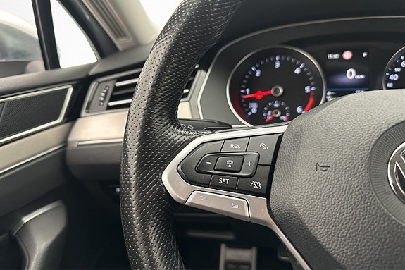 Volkswagen Passat Alltrack 13 of 29