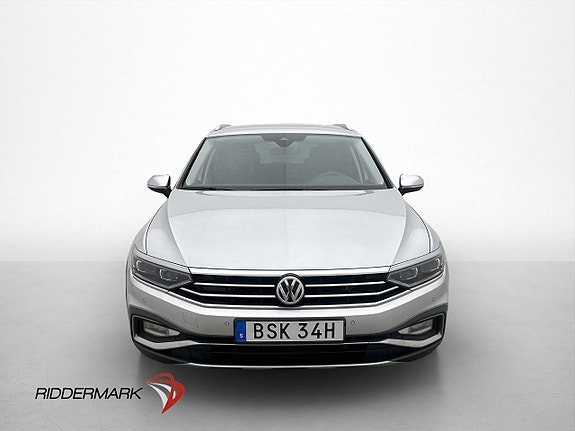 Volkswagen Passat Alltrack 2 of 29