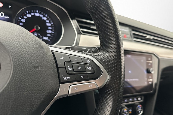 Volkswagen Passat Alltrack 14 of 29