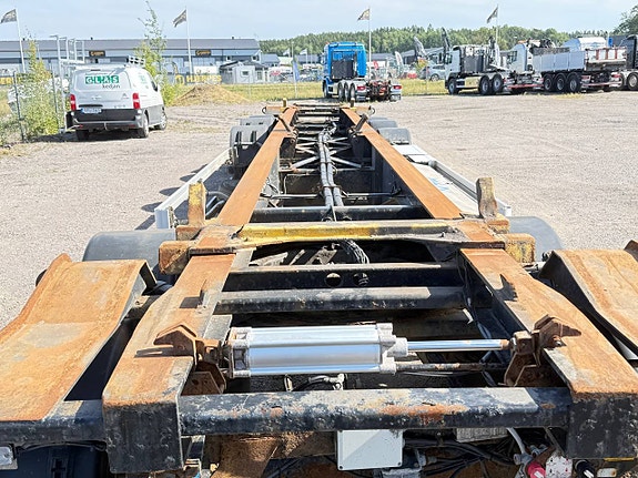 NTM Lastväxlarsläp 5-axlad Ny Besiktad 5 of 6
