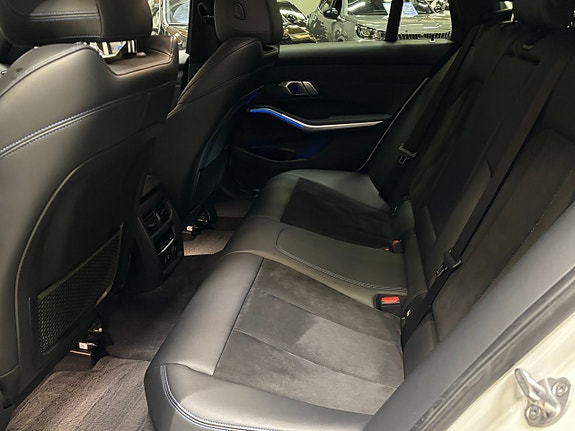 BMW 320d 6 of 9