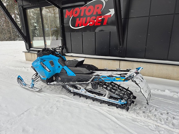 Ski-Doo Summit 850 X 154 -19 2 of 2