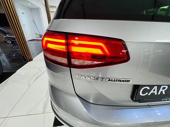 Volkswagen Passat Alltrack 26 of 29