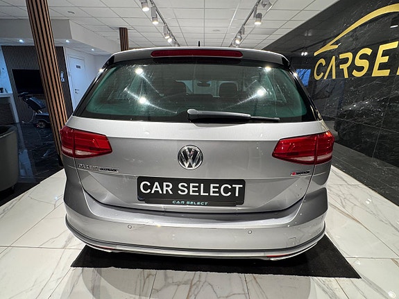 Volkswagen Passat Alltrack 4 of 5