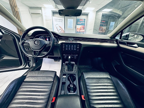 Volkswagen Passat Alltrack 19 of 29