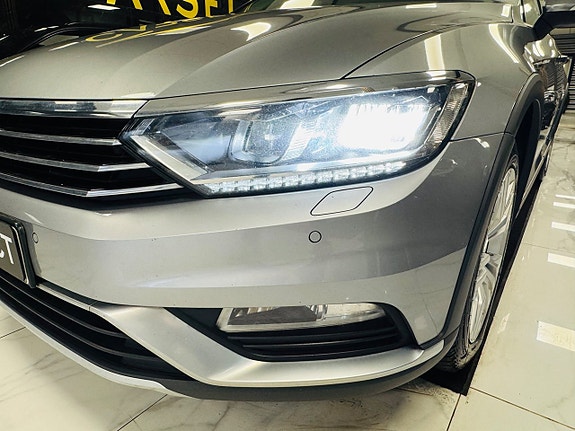 Volkswagen Passat Alltrack 25 of 29