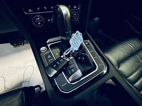 Volkswagen Passat Alltrack 18 of 29