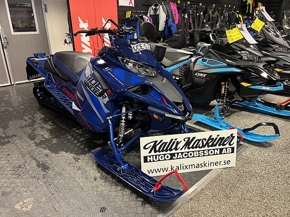 Yamaha Sidewinder MTX LE 153" 24 mil Maptun 1-4 Bluetooth Extra kylare