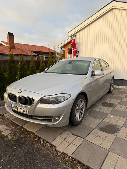 BMW 520d 2 of 5