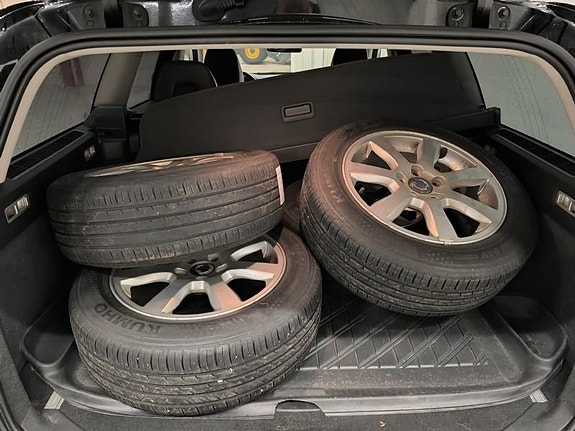 Volvo V70 8 of 10