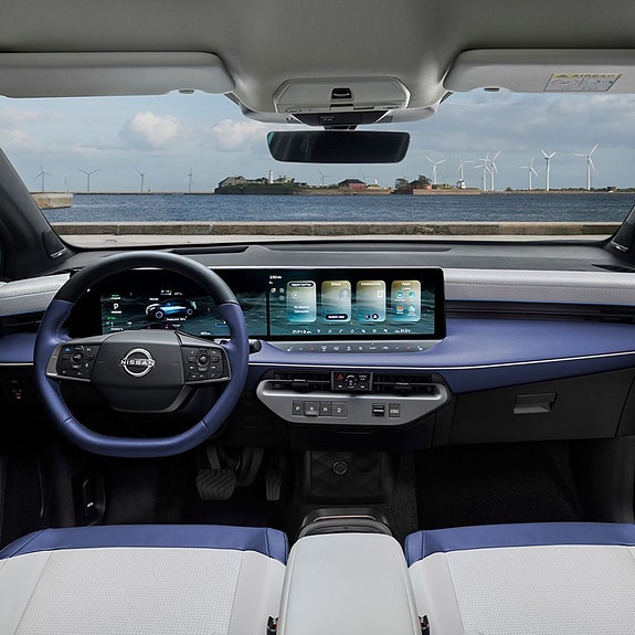 Nissan Leaf 6 of 16