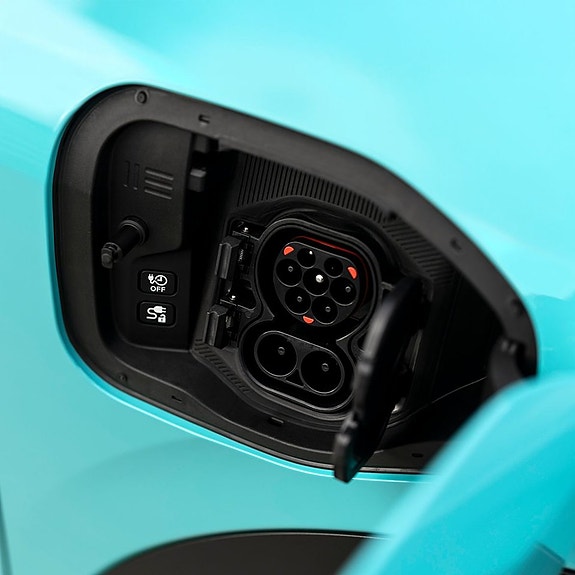 Nissan Leaf 13 of 16