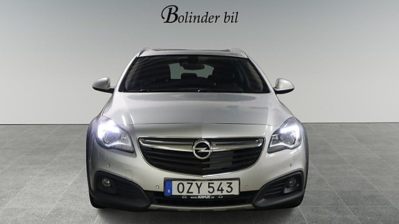 Opel Insignia Country Tourer 2 of 5