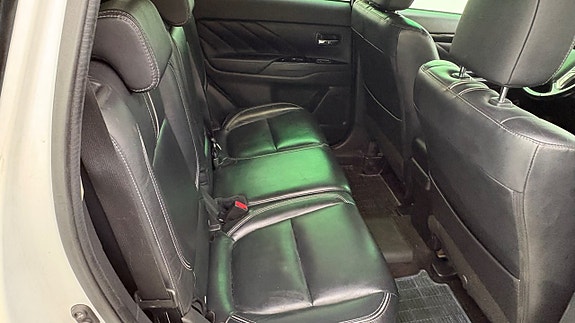Mitsubishi Outlander 26 of 30