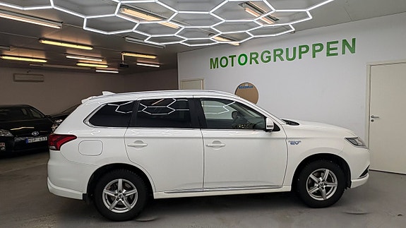 Mitsubishi Outlander 16 of 30