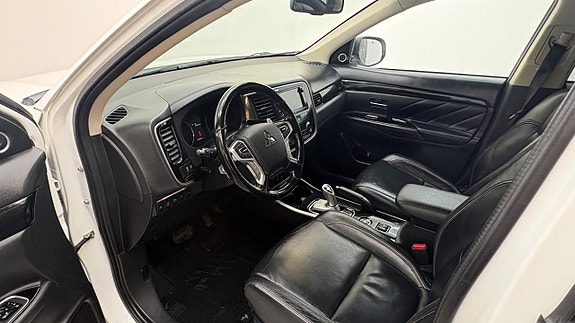 Mitsubishi Outlander 24 of 30