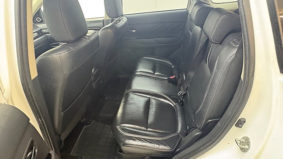 Mitsubishi Outlander 29 of 30