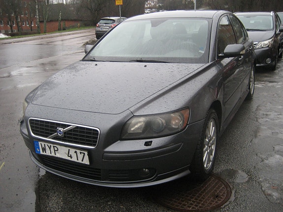 Volvo S40 3 of 5