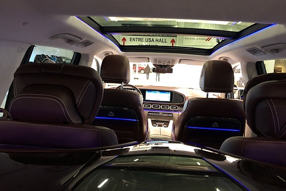 Mercedes-Benz GLS600 13 of 26