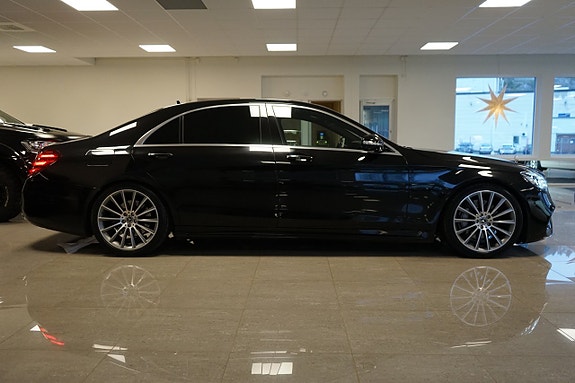 Mercedes-Benz S400 3 of 5