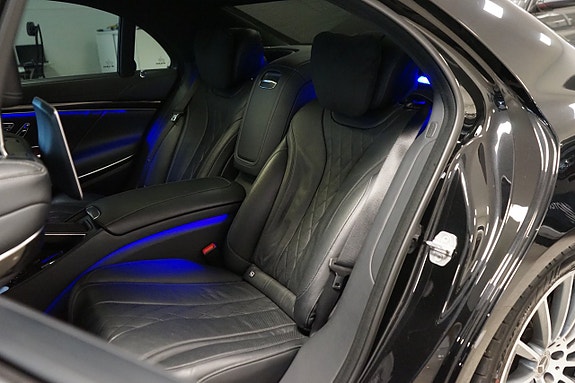 Mercedes-Benz S400 21 of 26