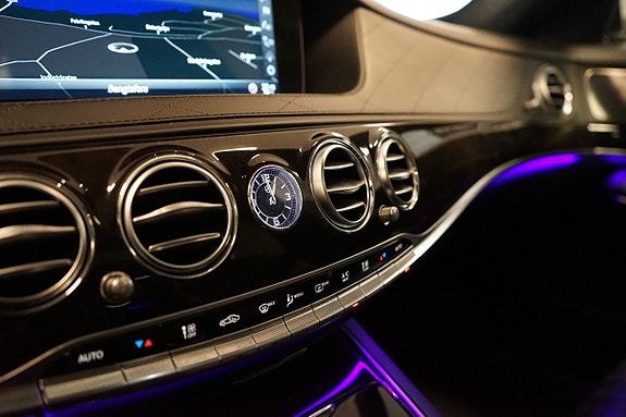 Mercedes-Benz S400 11 of 26