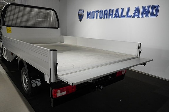 Volkswagen Crafter 13 of 13