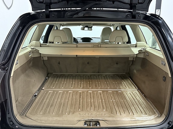 Volvo V70 13 of 13