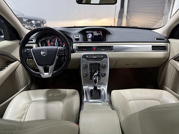 Volvo V70 11 of 13