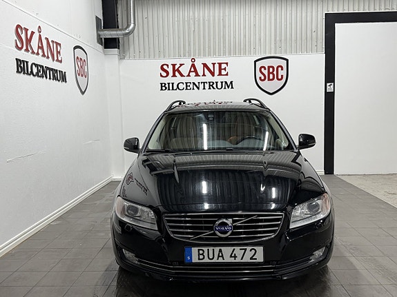 Volvo V70 2 of 13