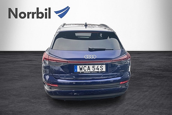 Audi Q4 e-tron 6 of 14