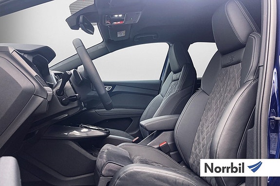 Audi Q4 e-tron 9 of 14