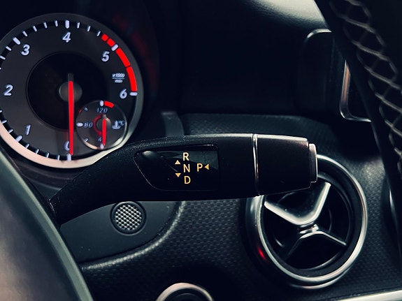 Mercedes-Benz A180 16 of 26