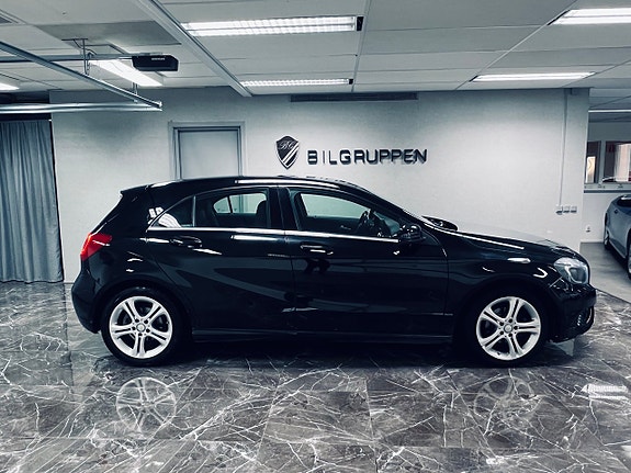 Mercedes-Benz A180 3 of 5