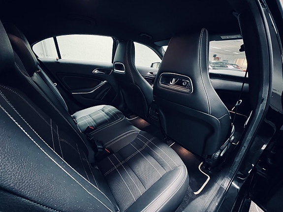 Mercedes-Benz A180 10 of 26