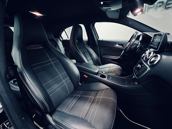 Mercedes-Benz A180 11 of 26
