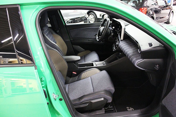 Renault 5 E-Tech 6 of 18