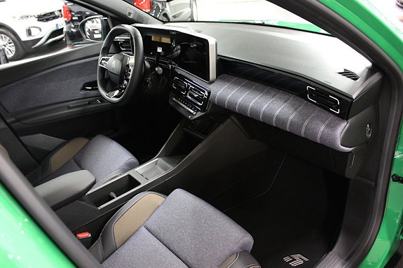 Renault 5 E-Tech 17 of 18
