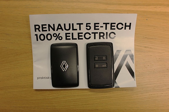 Renault 5 E-Tech 12 of 18
