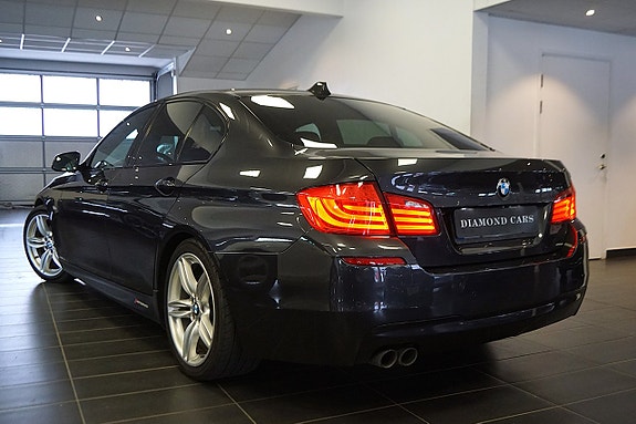 BMW 530d 3 of 5