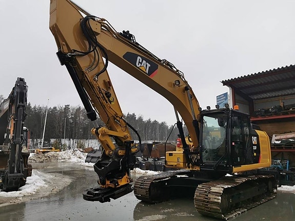 CAT 323 F L