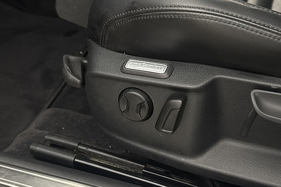 Volkswagen Passat 10 of 26