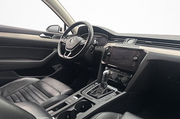 Volkswagen Passat 26 of 26