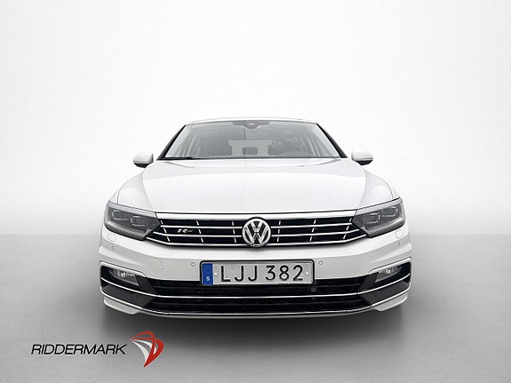Volkswagen Passat 2 of 26