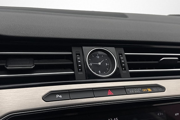 Volkswagen Passat 21 of 26