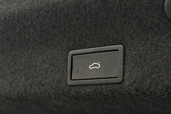 Volkswagen Passat 23 of 26