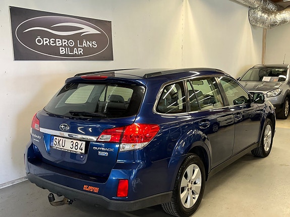 Subaru Outback 2 of 5
