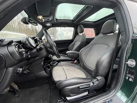 MINI Cooper 12 of 15